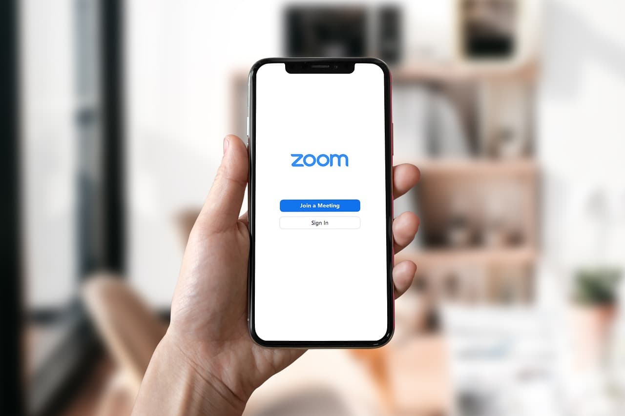 21 Zoom Tips for a productive meeting in 2023