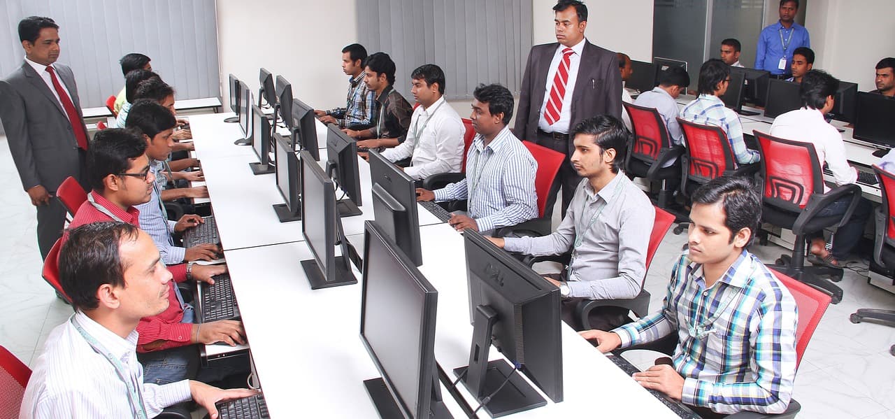 7 Tips to Find Naukri in India