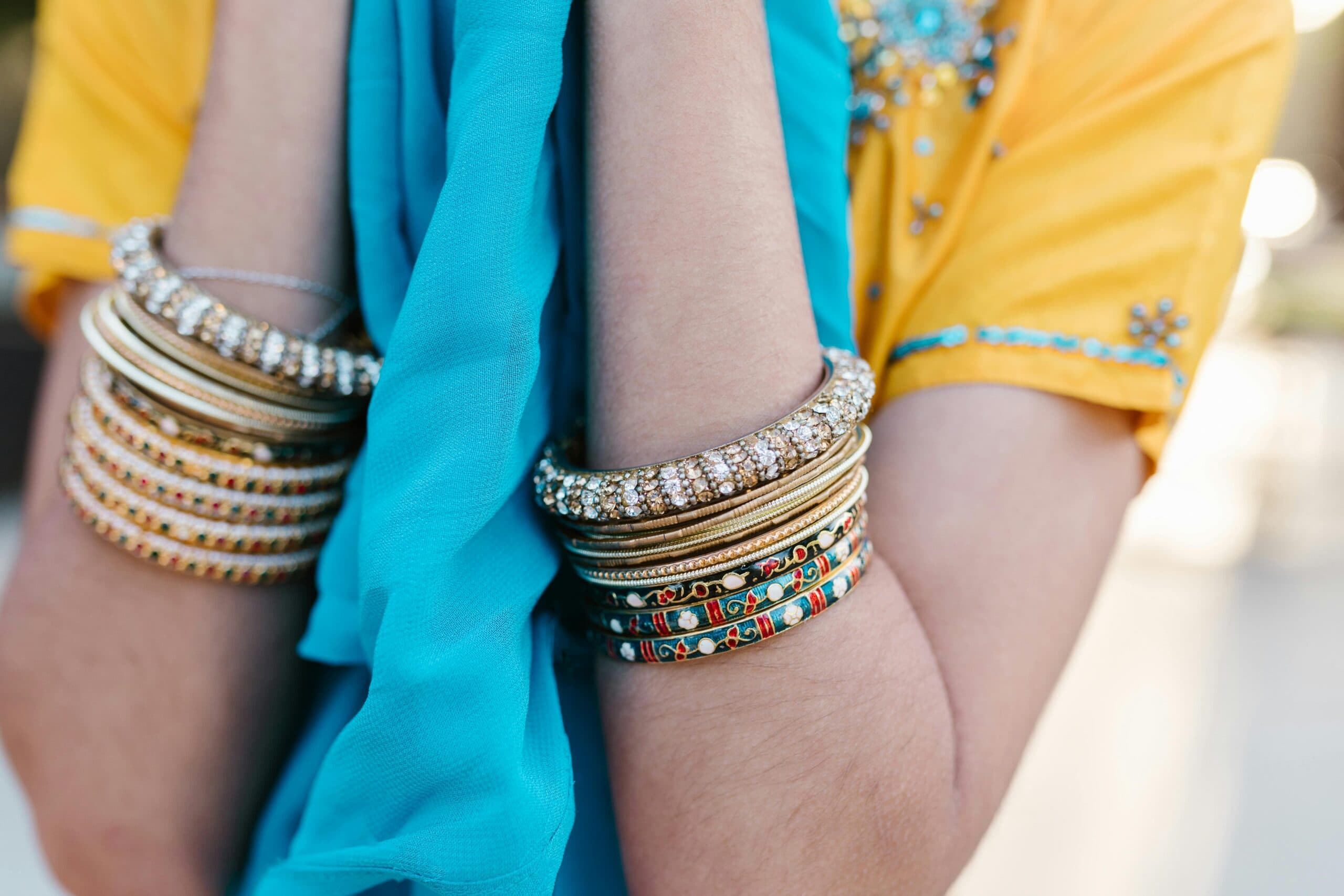 Buying Gold Bracelet for Women: A Guide