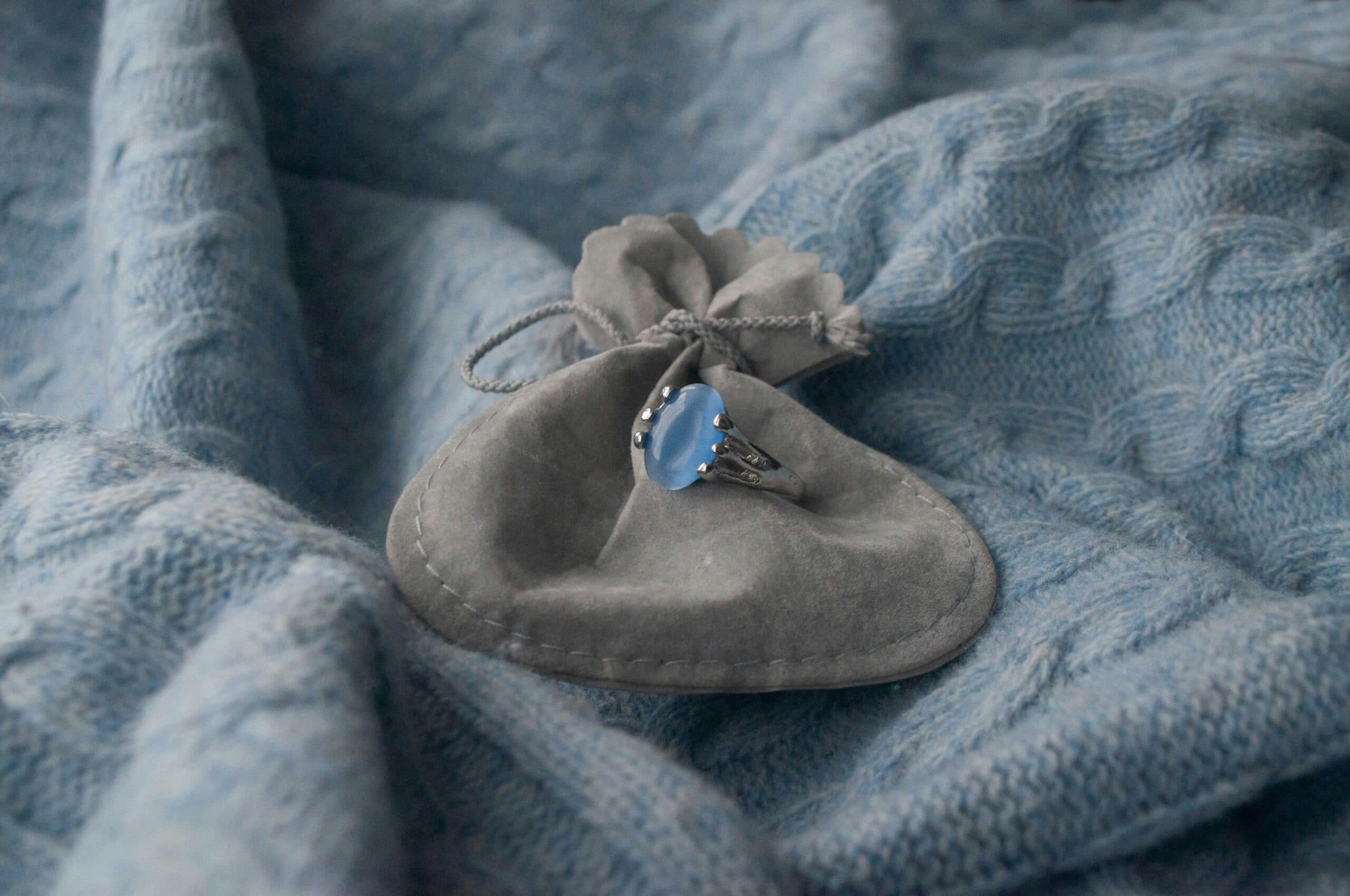 Guide to Earrings with Blue Stones