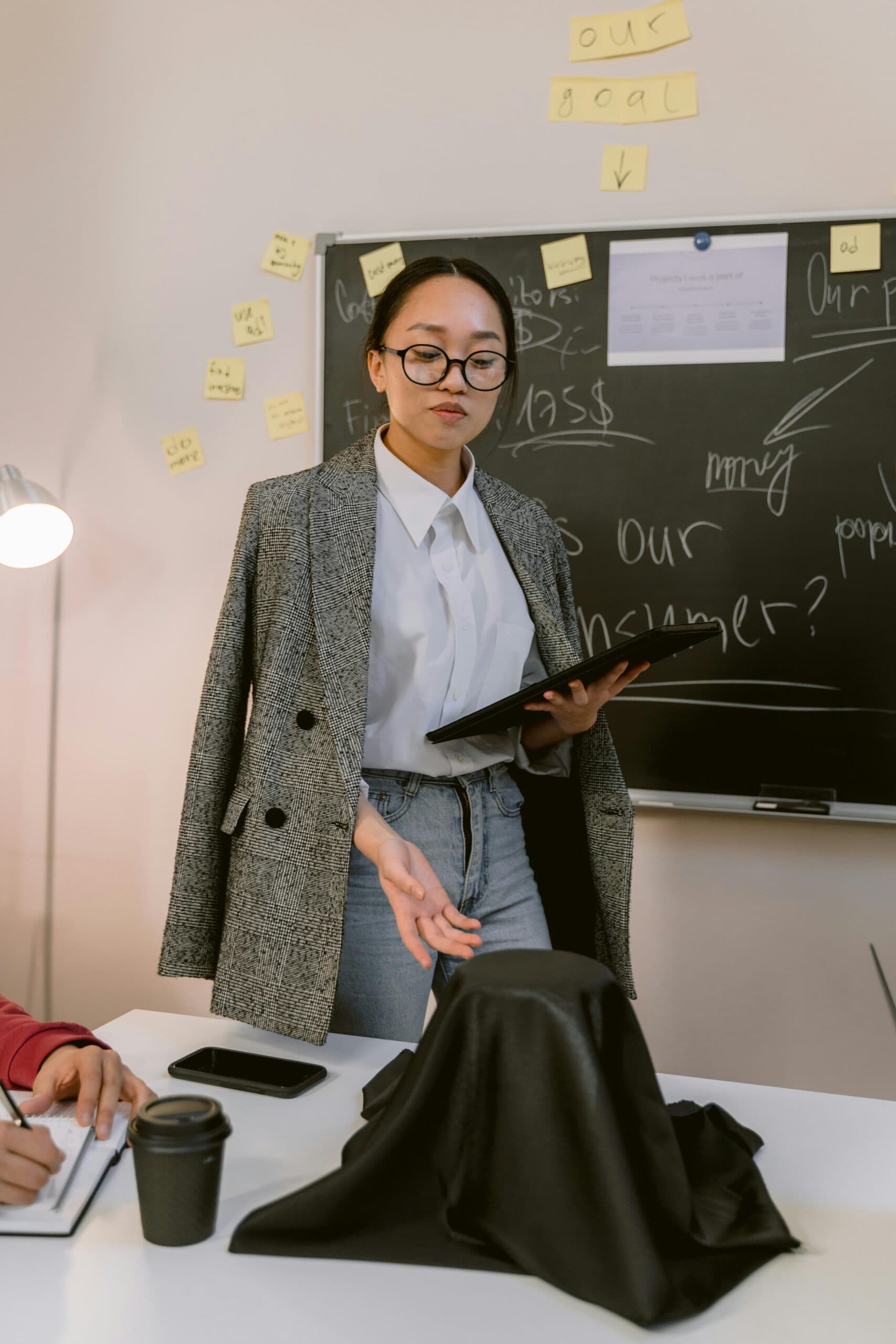 How to Find a Career Coach in 2025: A Guide
