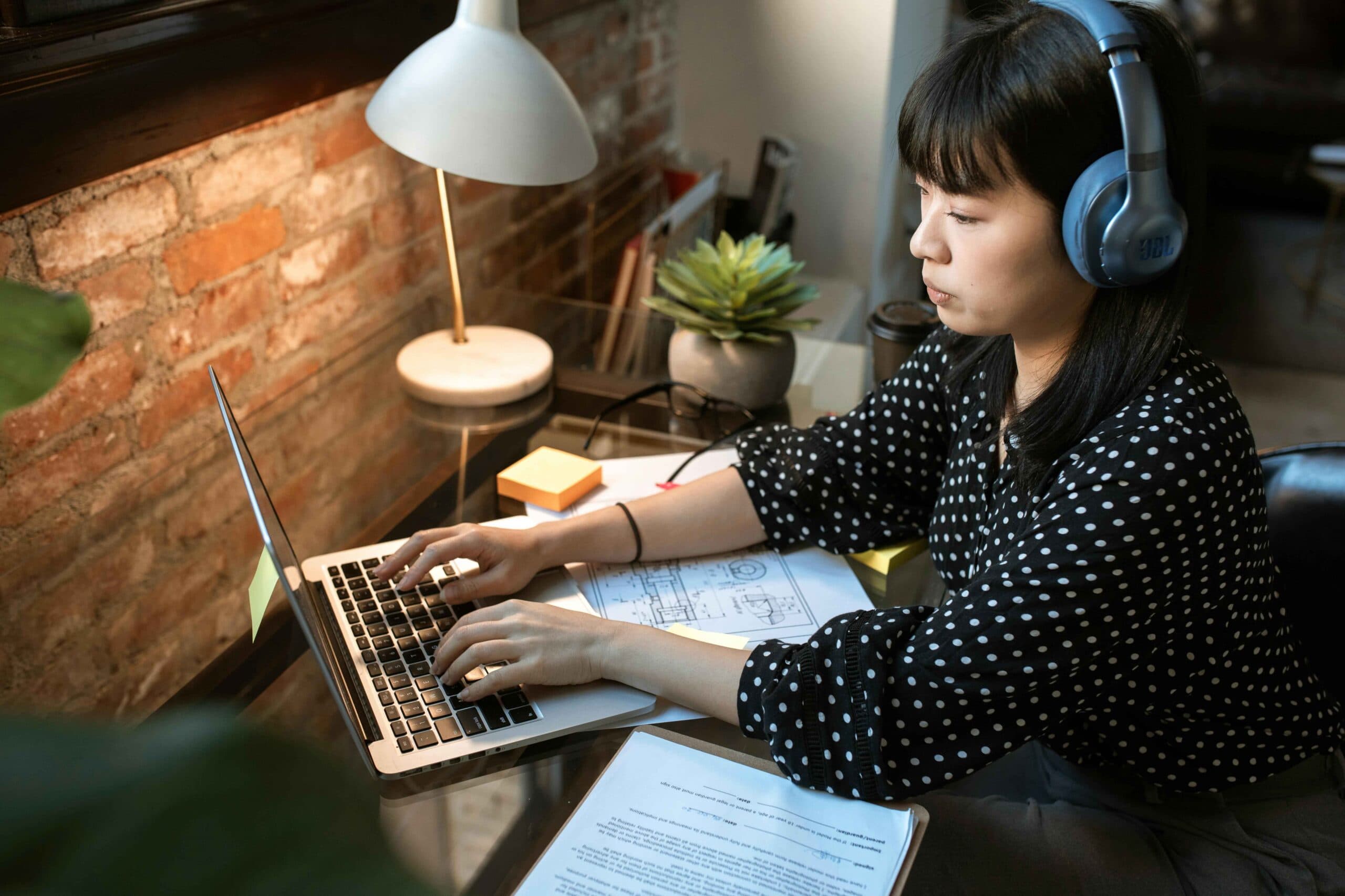 How to Make a CV Online: A Complete Guide