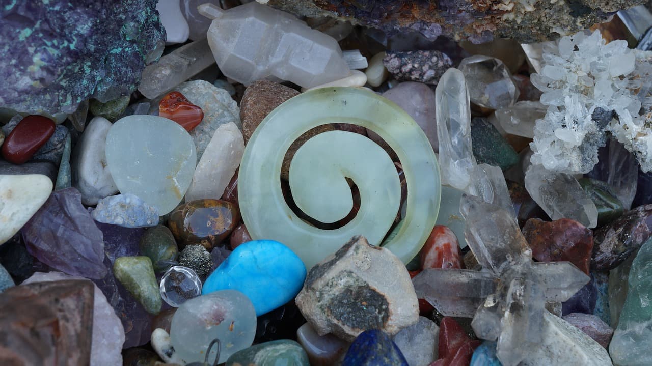 List of different Career Paths in Gemology in 2024