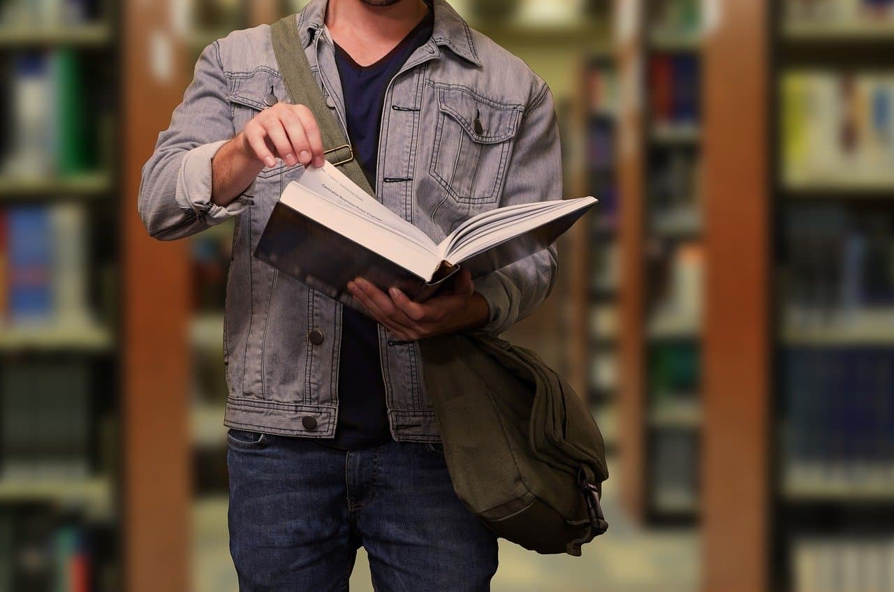 List of Jobs After 10th Courses: For Freshers