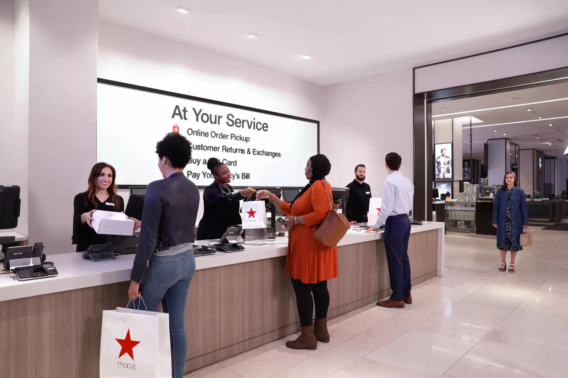 Making the Most of your Seasonal Job at Macy’s