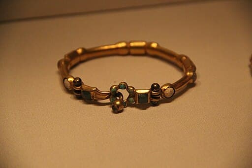 Shopping for Gold Kada for Men in India