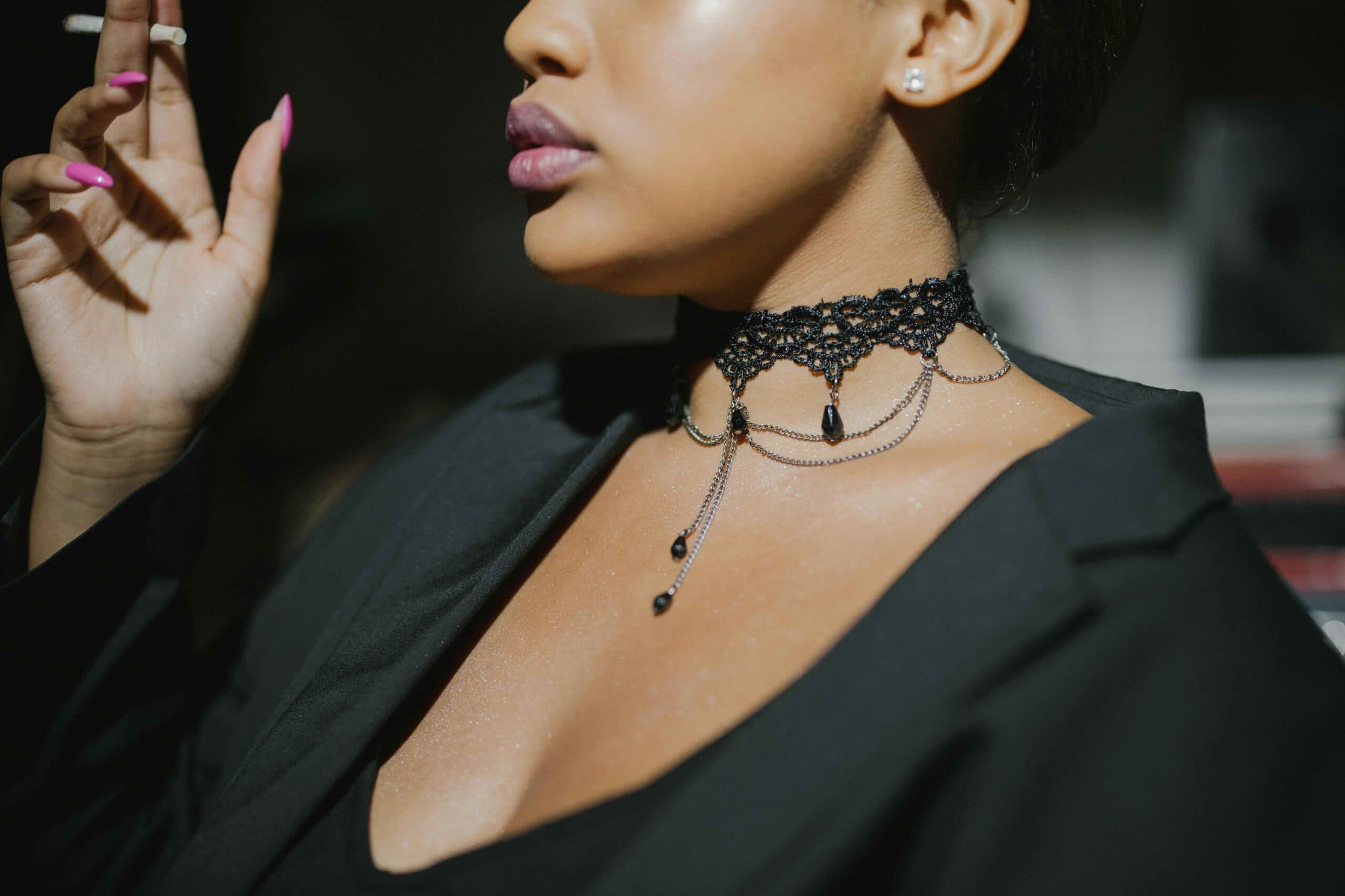 Silver Choker Jewellery: Elegant Accessory