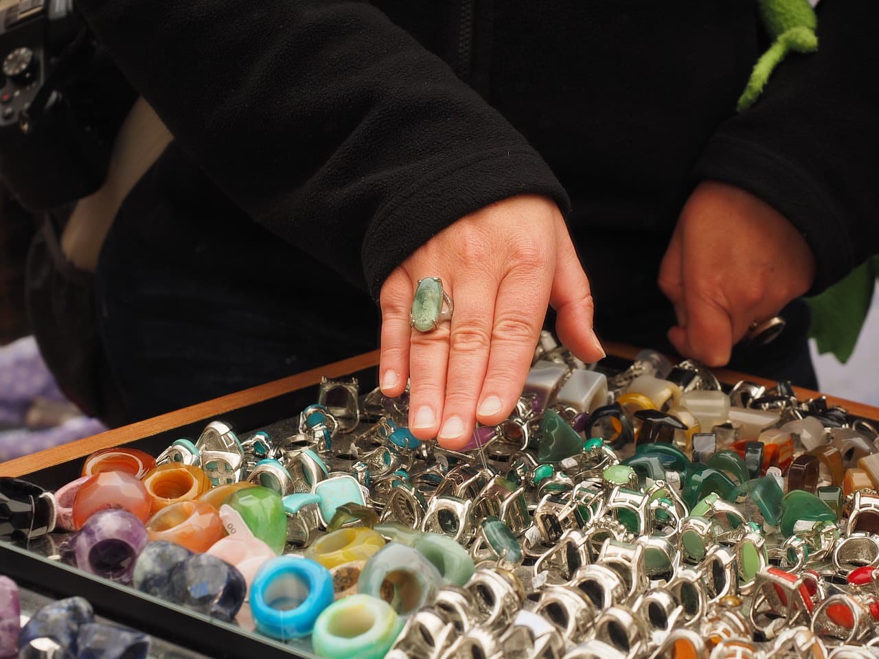 Tips to Hire Gemstone Testers: Ensuring Quality