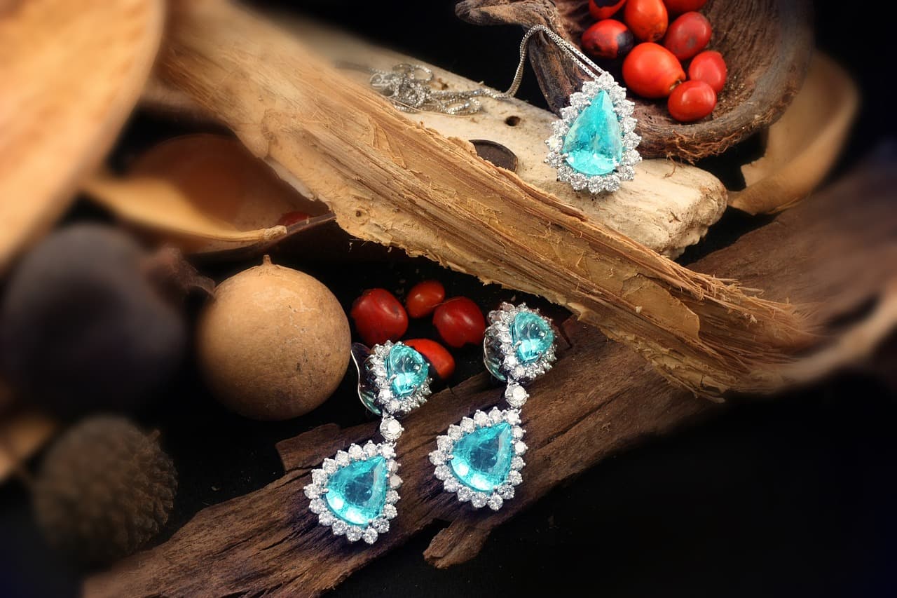 Ultimate Guide to Brazil Paraiba Tourmaline