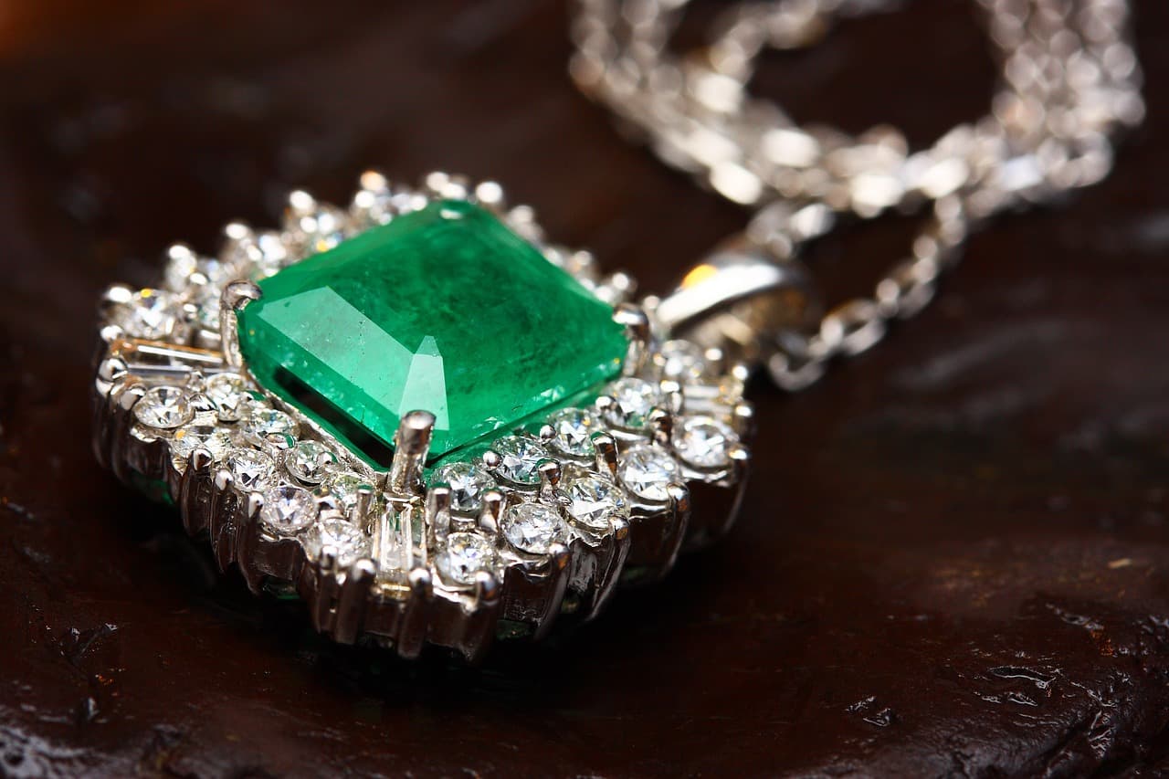Why Emerald Gemstone is so Popular